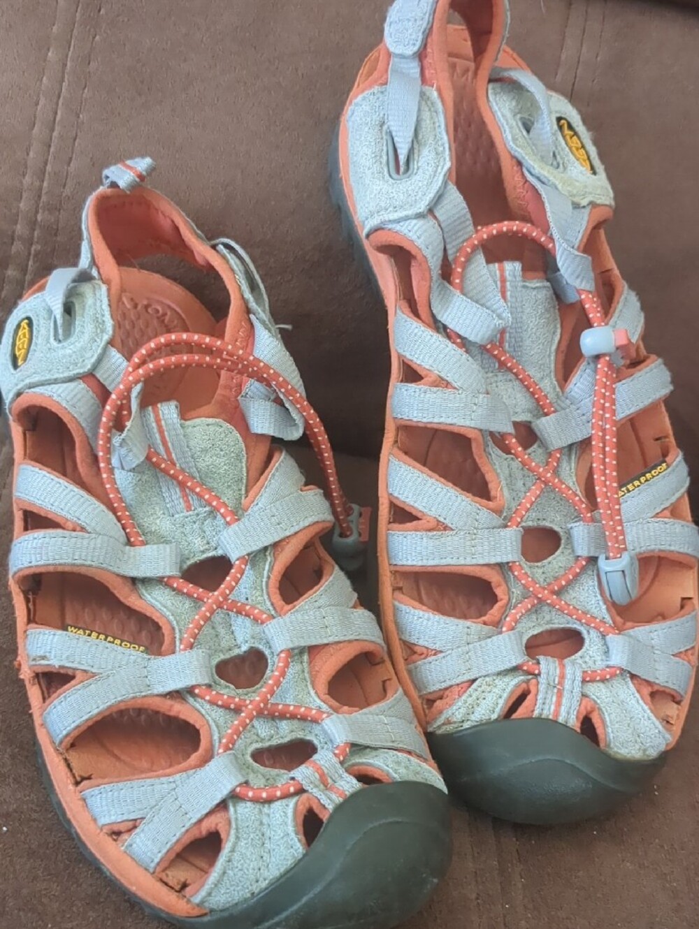 KEEN Whisper Sandals Women SZ 9-9.5 gray / orange